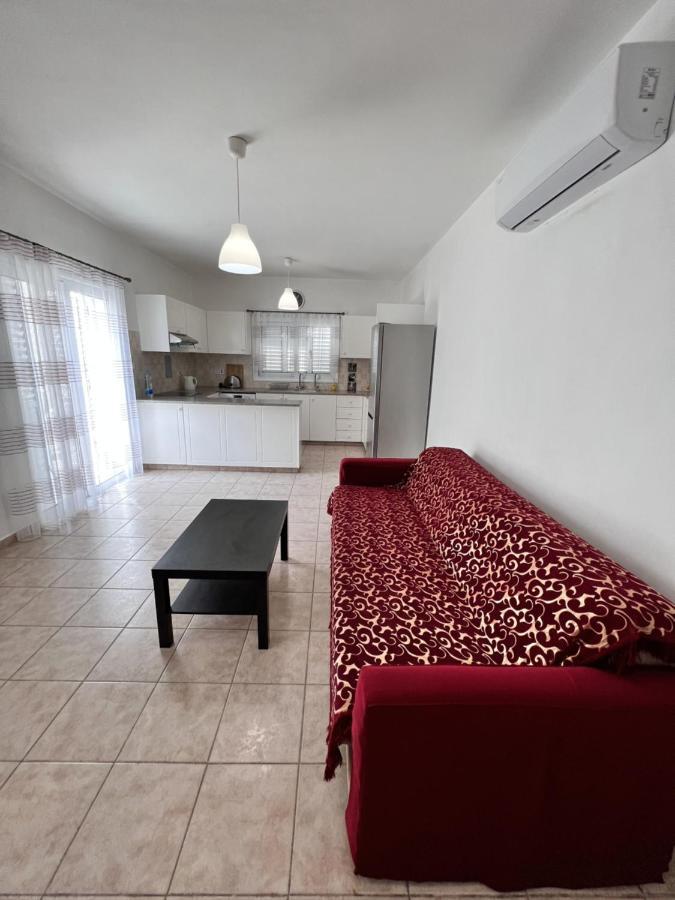 Pafia Sunbeach Townhouse Paphos Exteriör bild