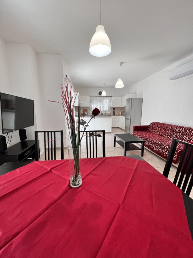 Pafia Sunbeach Townhouse Paphos Exteriör bild