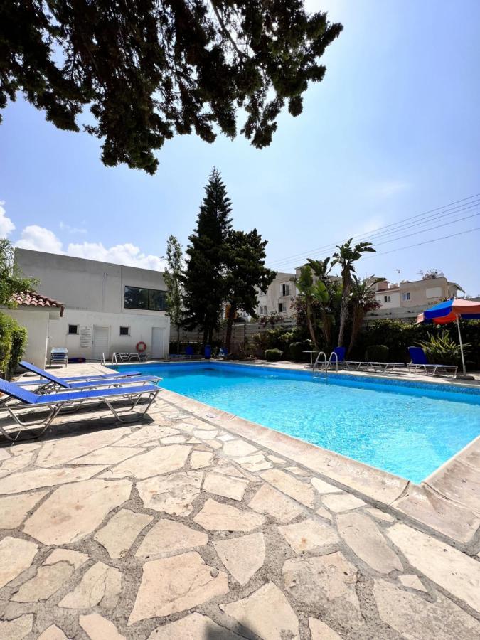 Pafia Sunbeach Townhouse Paphos Exteriör bild